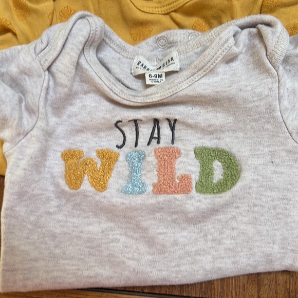 3 Pack Rabbit ❤️Bear 6-9m - Picture 2 of 4